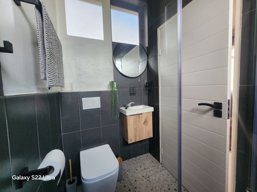 To Let 2 Bedroom Property for Rent in Lagoon Beach Western Cape